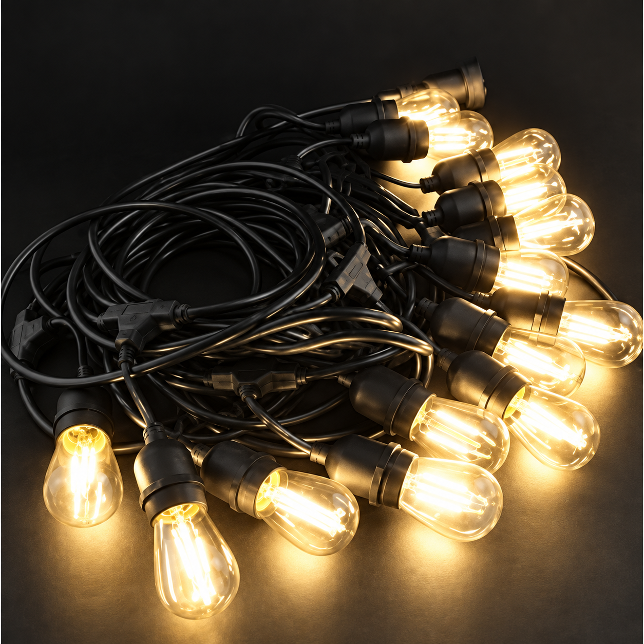 Weatherproof outdoor string light