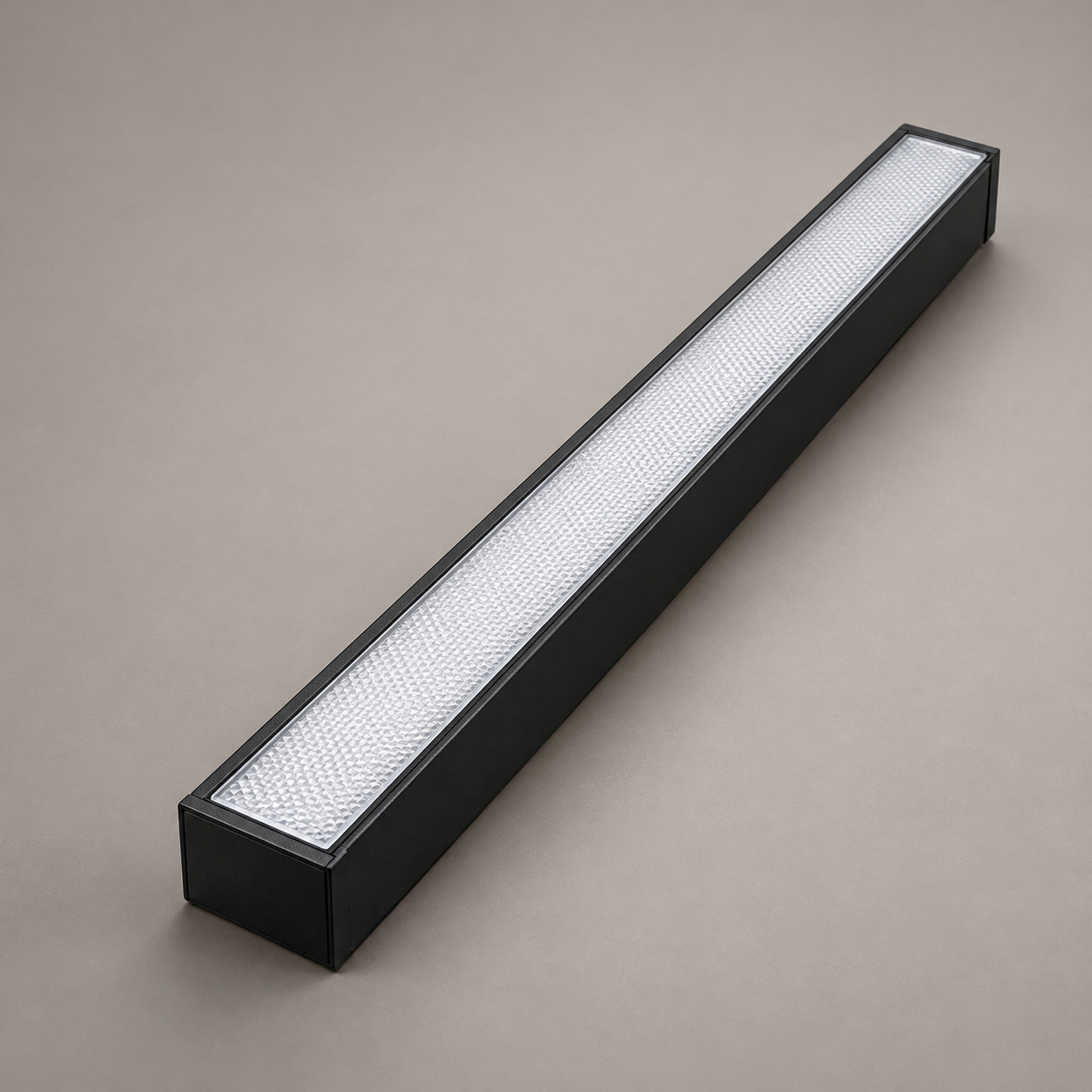 SLIM MAGNETIC TEXTURED FROSTED