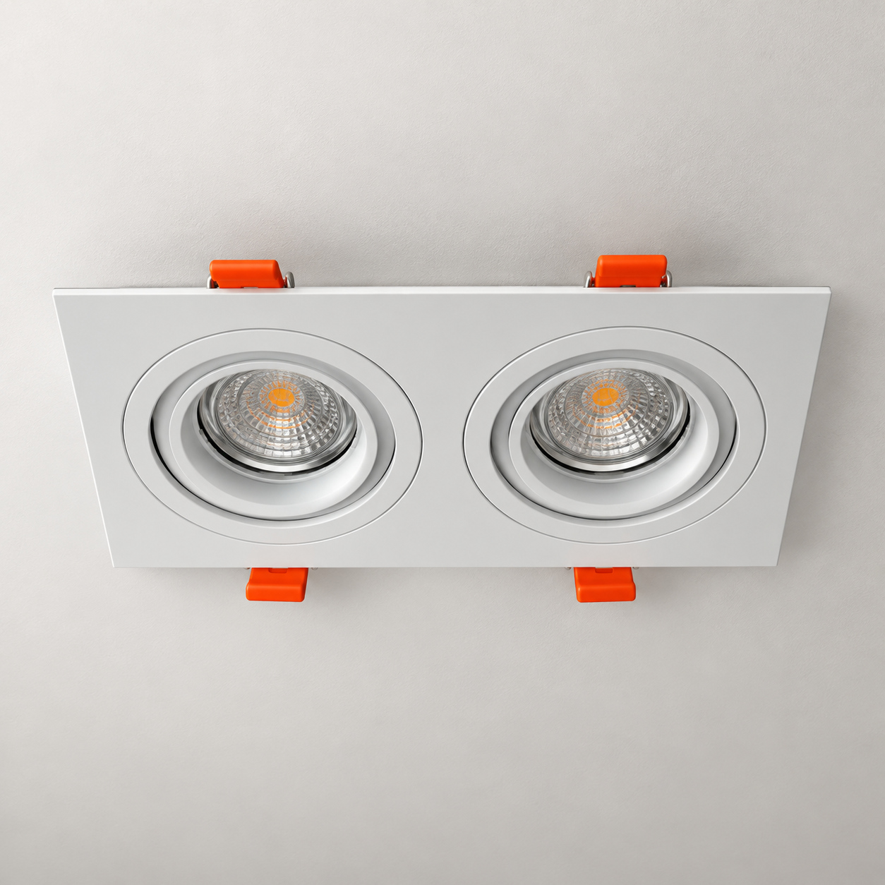 XYN PL C6385 WHT GU10 SOCKET (SAYD)
